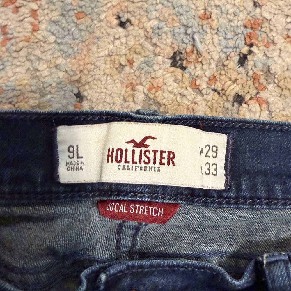 Hollister Women’s Dark Indigo Skinny Jeans - Picture 2 of 4